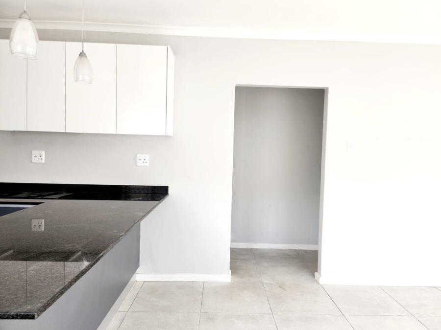 To Let 3 Bedroom Property for Rent in Lovemore Park Eastern Cape